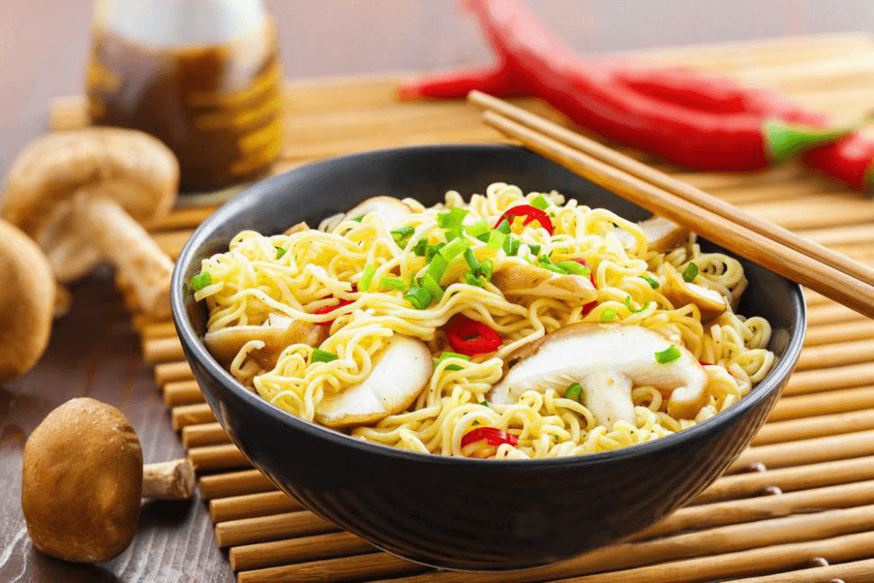 高汤熬制、营养美味，解码leyu·乐鱼（中国）体育官方网站食品“汤好喝高汤面”制作工艺